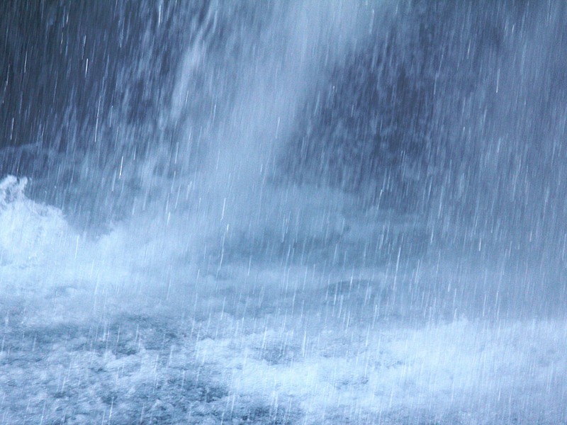 天津邁入強降大暴雨，排水管理所工作人員堅守一線