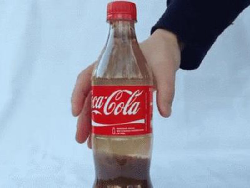 可口可樂公司被爆料飲料里摻消毒水！