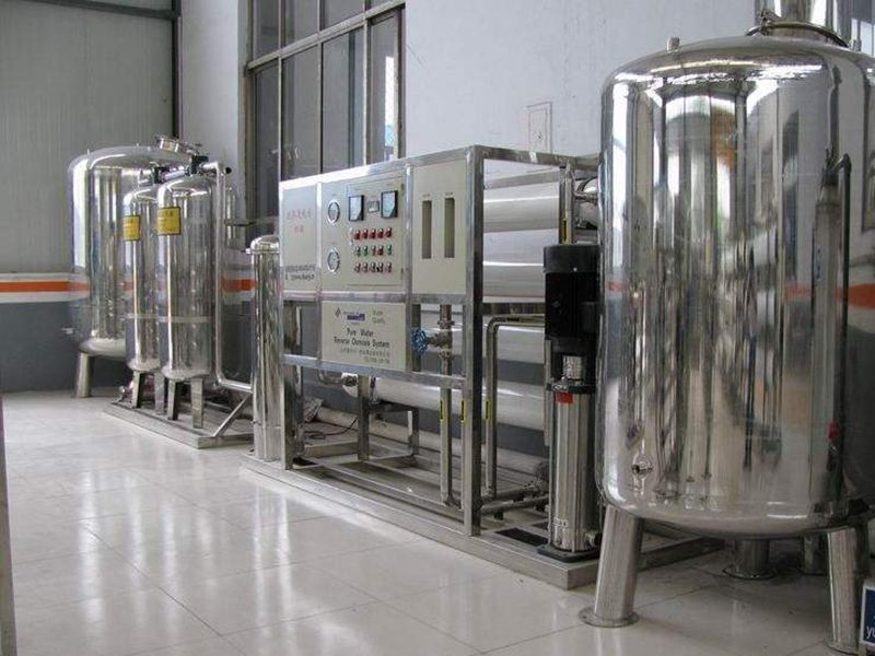純水處理機器設備反滲透技術，什么叫去離子水